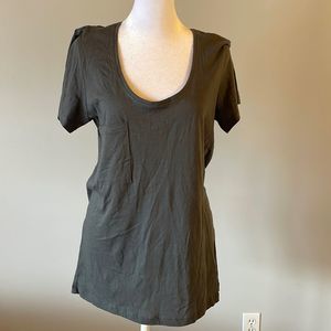 [Island Company] Gray Short Sleeve Shirt - Size Medium